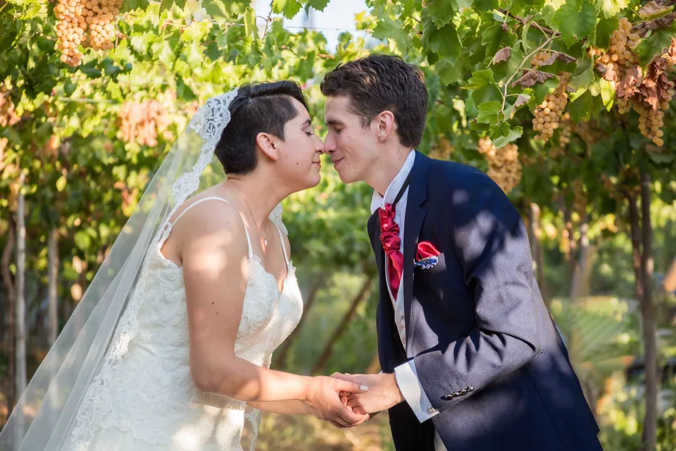 Maita y Moisés durante su ceremonia